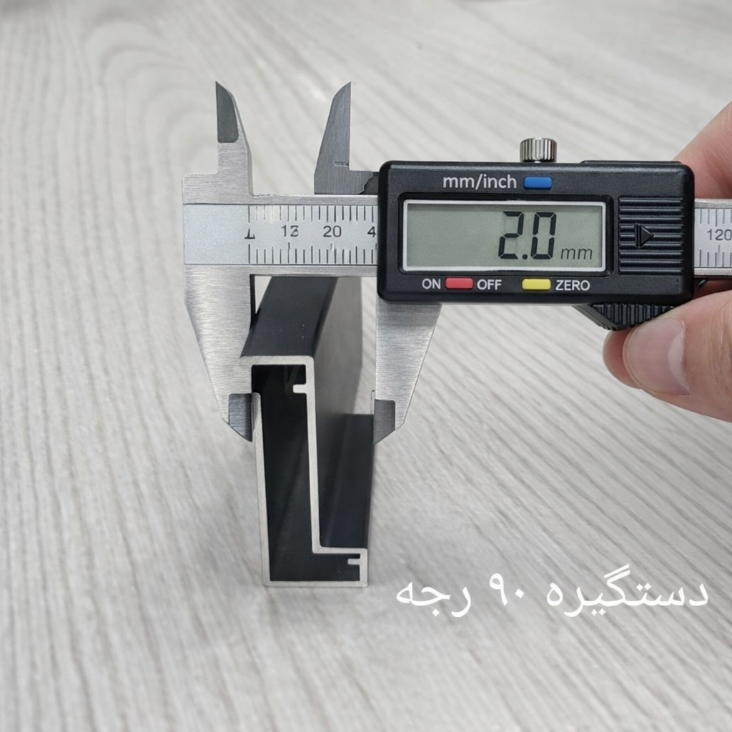 ضخامت درب‌های دکوفیکس شیشه‌ای